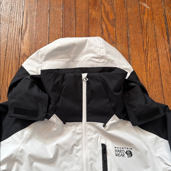 Mountain Hardwear Shell Jacket - Picture 8 of 15